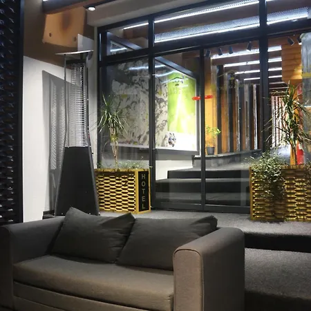Planinska Kraljica - Ravna Planina - Pale Hotel *