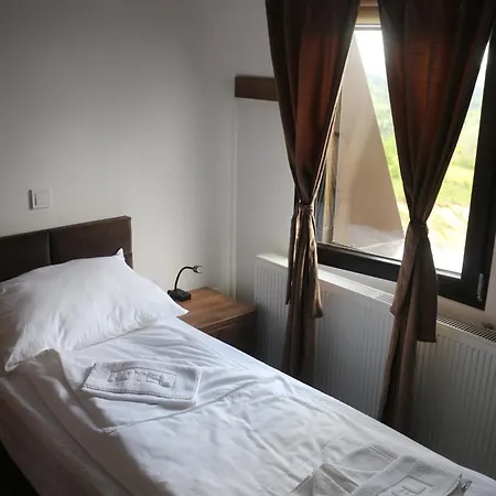 Planinska Kraljica Jahorina - Pale * Gornje Pale